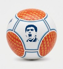 pallone calcio diego maradona